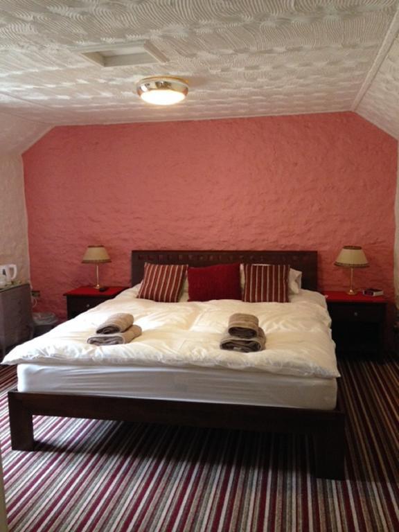 The Royal Oak Burford Bed & Breakfast Стая снимка
